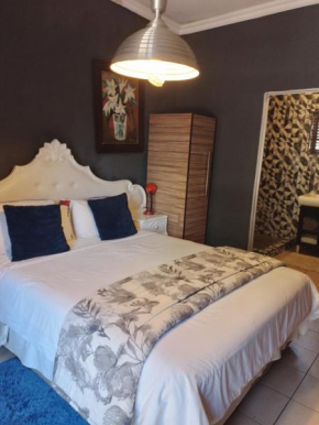Aloha Menlyn Lodge Ensuite Rooms with shower all with own entrance and unlimited free WiFi